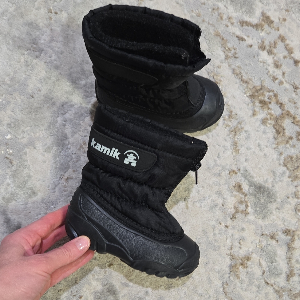 Kamik Black Insulated Snow Boots Size 6
